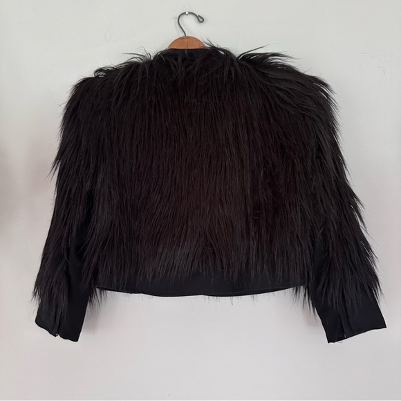 BCBGMaxAzria Black Faux Fur Shaggy Cropped Zip Front Moto Jacket Size Large - Picture 3 of 8